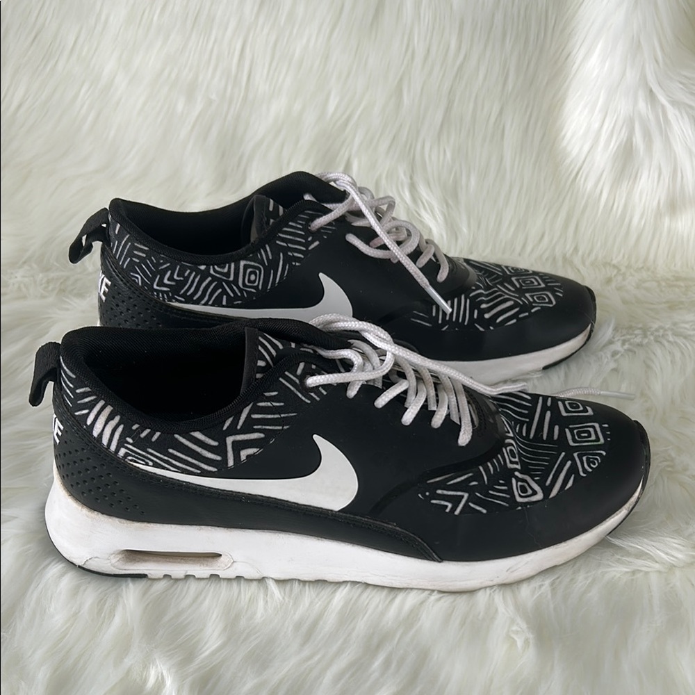Nike Black and White Geometric Sneakers
